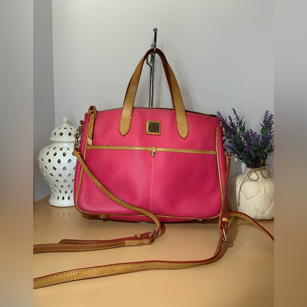 Dooney & Bourke Leather Handbag EUC